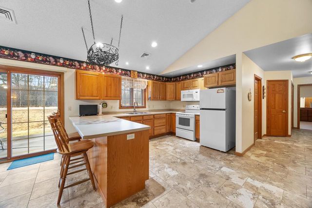 2000 LILAC LANE, Stevens Point, WI 54482