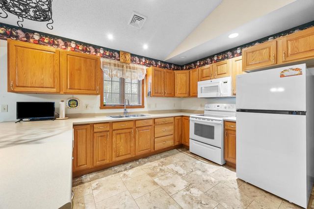 2000 LILAC LANE, Stevens Point, WI 54482