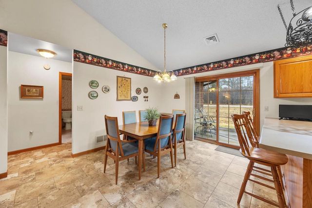 2000 LILAC LANE, Stevens Point, WI 54482