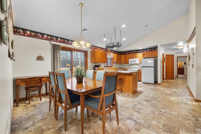 2000 LILAC LANE, Stevens Point, WI 54482