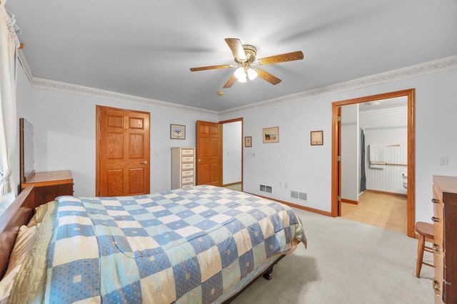 2000 LILAC LANE, Stevens Point, WI 54482