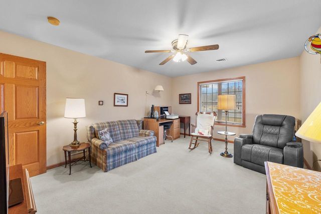 2000 LILAC LANE, Stevens Point, WI 54482