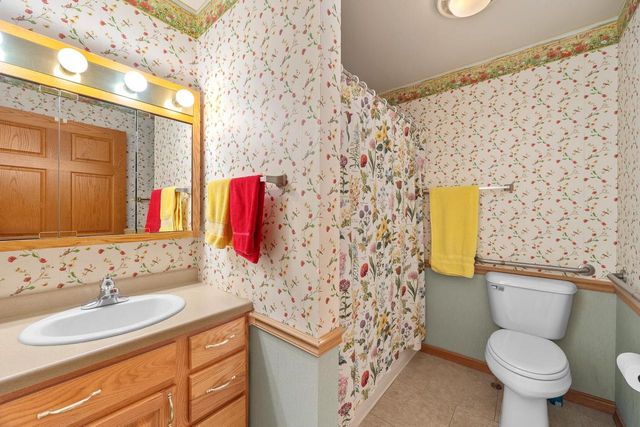 2000 LILAC LANE, Stevens Point, WI 54482