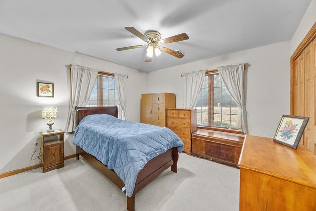 2000 LILAC LANE, Stevens Point, WI 54482