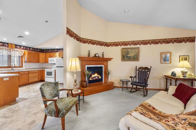 2000 LILAC LANE, Stevens Point, WI 54482