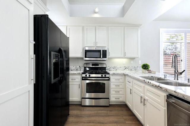 3140 Castelar Court 202, Corona, CA 92882