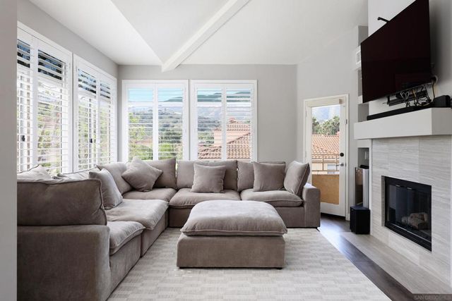 3140 Castelar Court 202, Corona, CA 92882