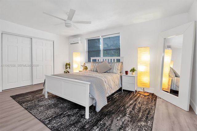 658 SW 1st Ct, Boynton Beach, FL 33426