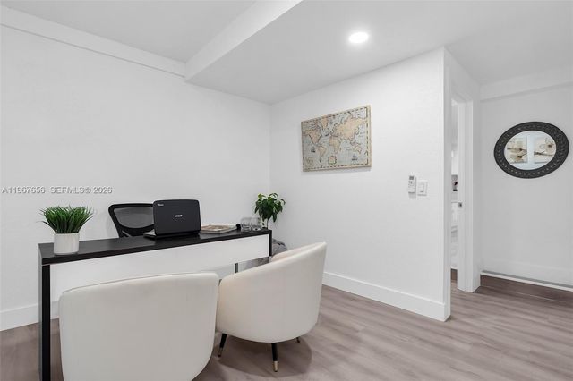 658 SW 1st Ct, Boynton Beach, FL 33426