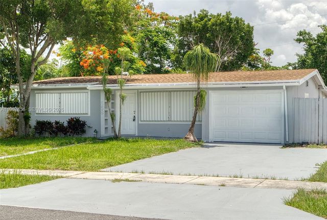 658 SW 1st Ct, Boynton Beach, FL 33426