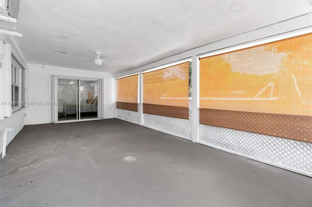 658 SW 1st Ct, Boynton Beach, FL 33426