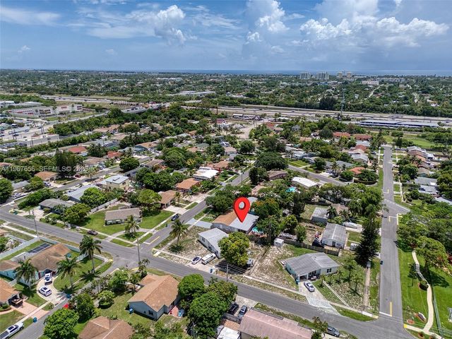 658 SW 1st Ct, Boynton Beach, FL 33426