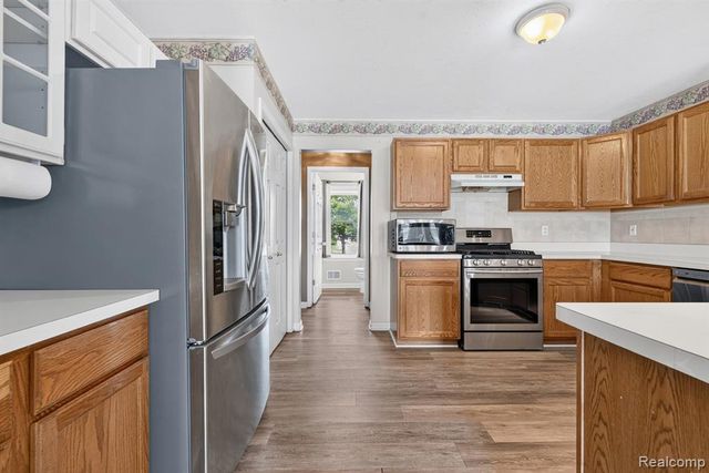 27681 Mill Creek Drive, Brownstown, MI 48183