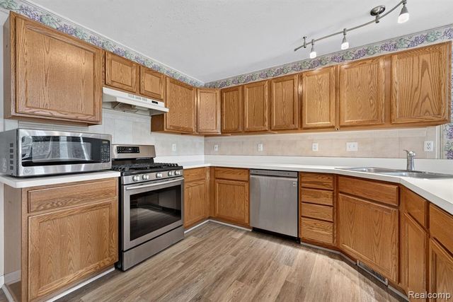 27681 Mill Creek Drive, Brownstown, MI 48183