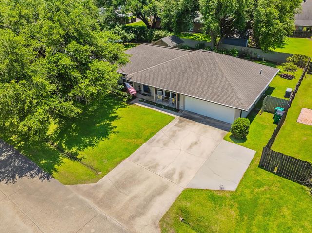 102 East Oaklawn Drive, Thibodaux, LA 70301