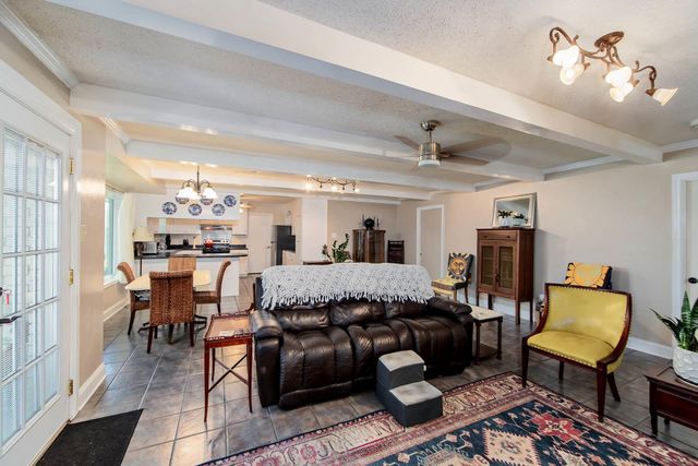 102 East Oaklawn Drive, Thibodaux, LA 70301