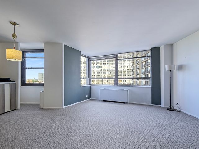 5701 N Sheridan Road 6D, Chicago, IL 60660