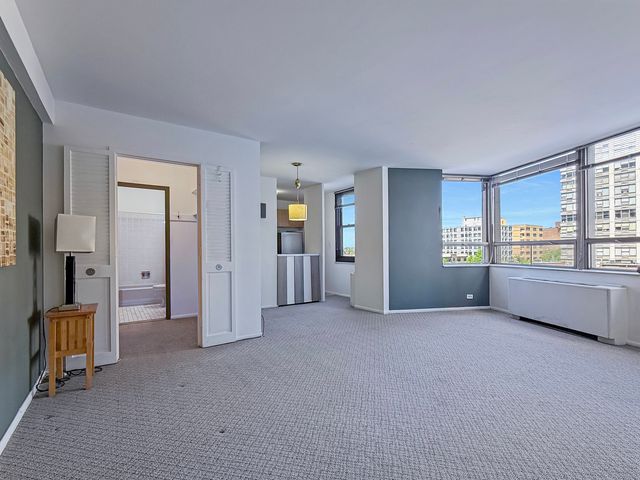 5701 N Sheridan Road 6D, Chicago, IL 60660