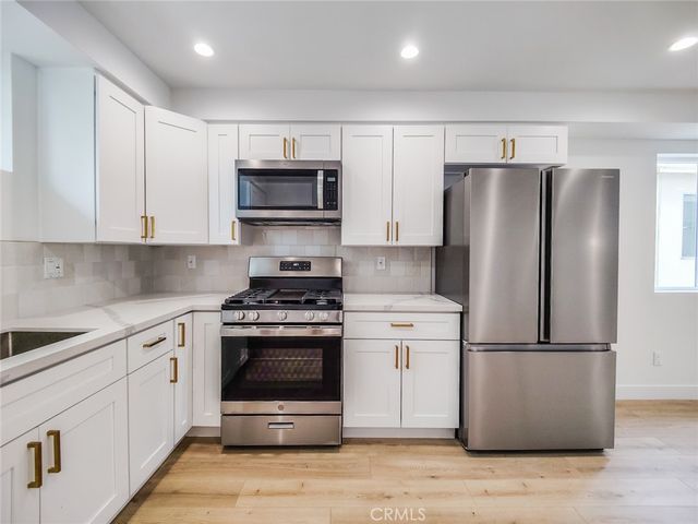 3811 Exposition Street 2, Los Angeles, CA 90016
