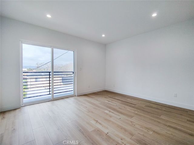 3811 Exposition Street 2, Los Angeles, CA 90016
