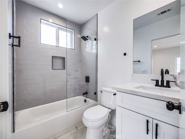 3811 Exposition Street 2, Los Angeles, CA 90016