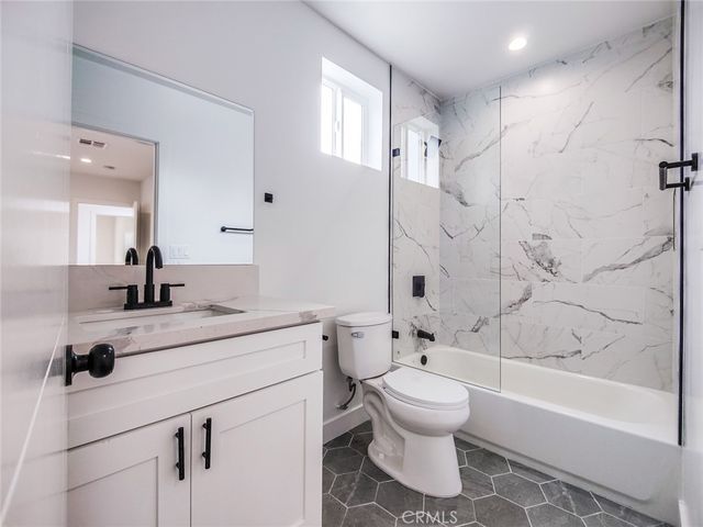 3811 Exposition Street 2, Los Angeles, CA 90016