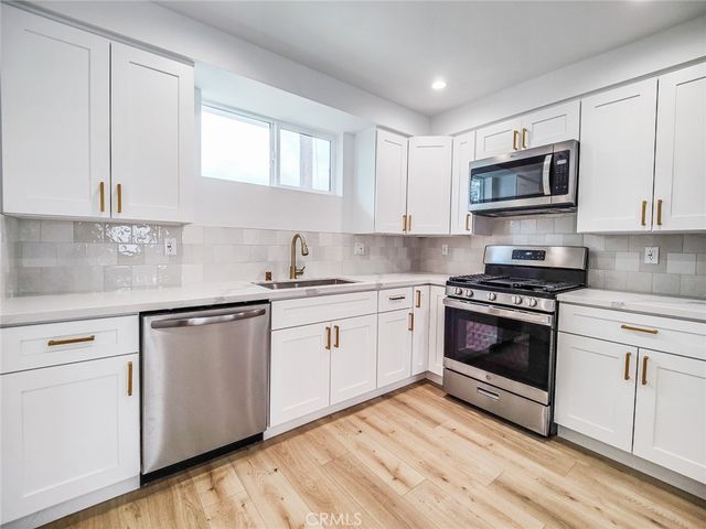 3811 Exposition Street 2, Los Angeles, CA 90016