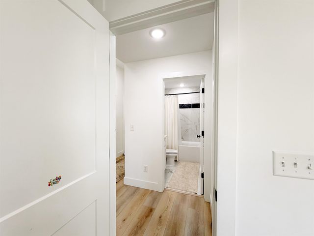 712 Barkwood Ct, Boiling Springs, SC 29316