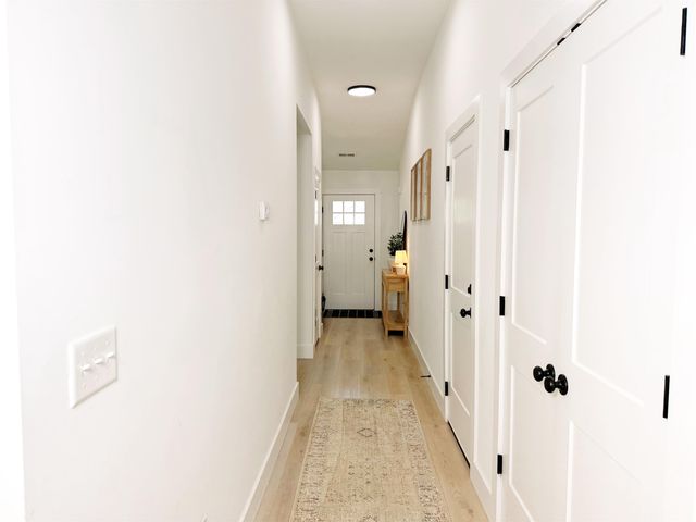 712 Barkwood Ct, Boiling Springs, SC 29316