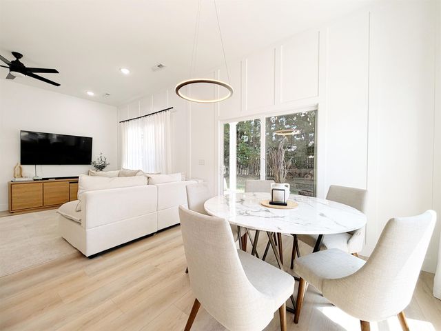 712 Barkwood Ct, Boiling Springs, SC 29316