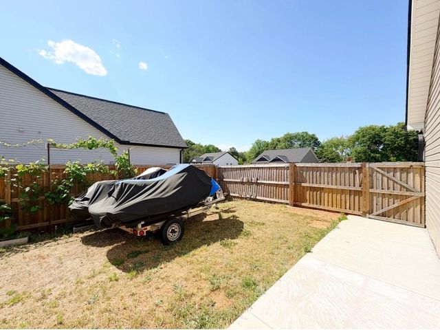 712 Barkwood Ct, Boiling Springs, SC 29316