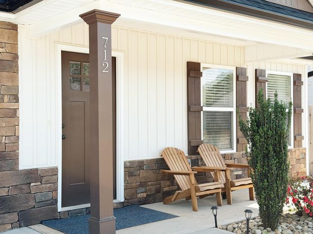 712 Barkwood Ct, Boiling Springs, SC 29316