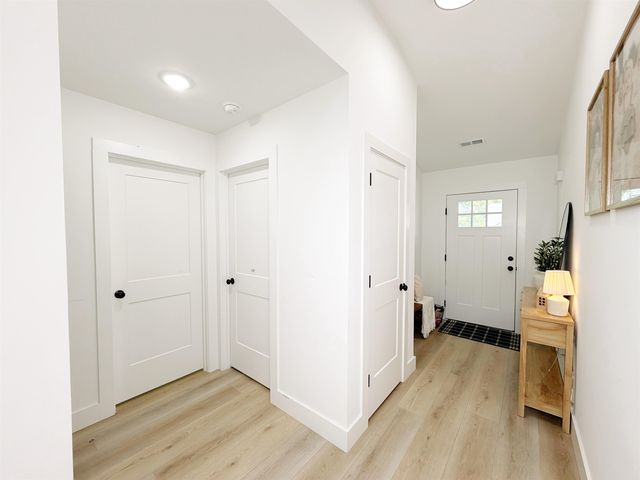 712 Barkwood Ct, Boiling Springs, SC 29316