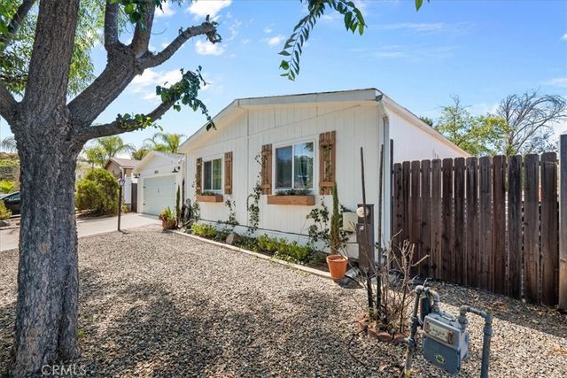 24835 Split Rail, Wildomar, CA 92595