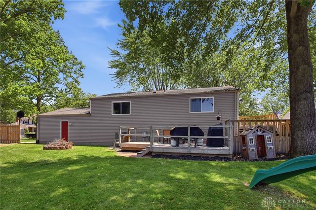 1835 Statehouse Court, Sugarcreek Twp, OH 45305