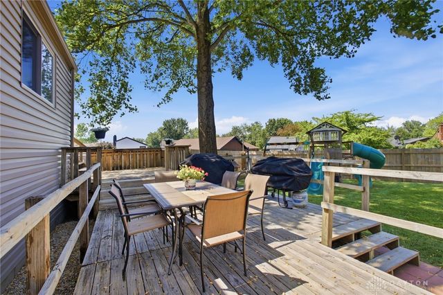 1835 Statehouse Court, Sugarcreek Twp, OH 45305