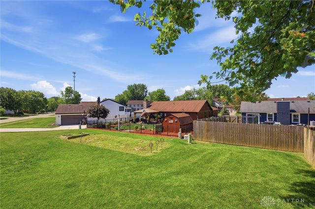 1835 Statehouse Court, Sugarcreek Twp, OH 45305