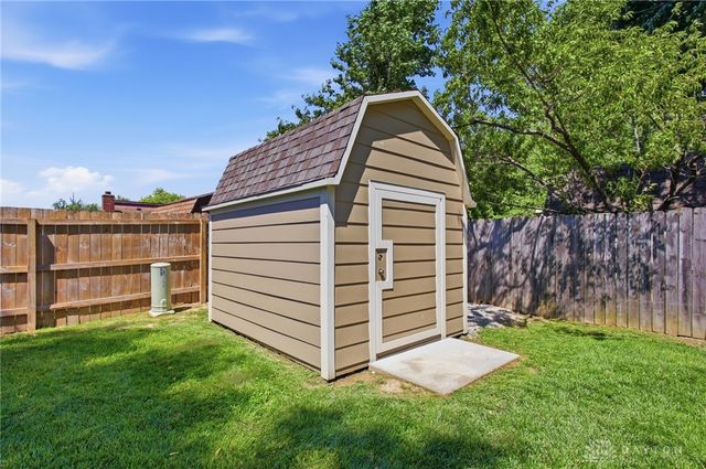 1835 Statehouse Court, Sugarcreek Twp, OH 45305