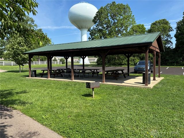 1835 Statehouse Court, Sugarcreek Twp, OH 45305