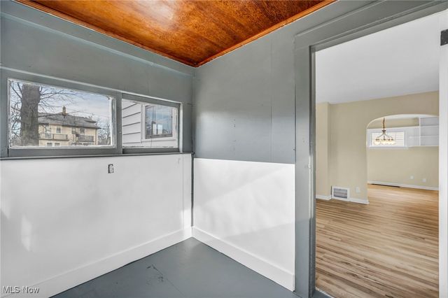 2217 E 32nd Street, Lorain, OH 44055