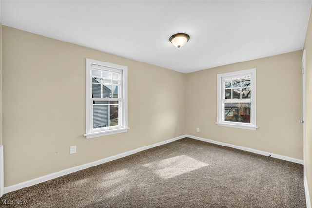 2217 E 32nd Street, Lorain, OH 44055