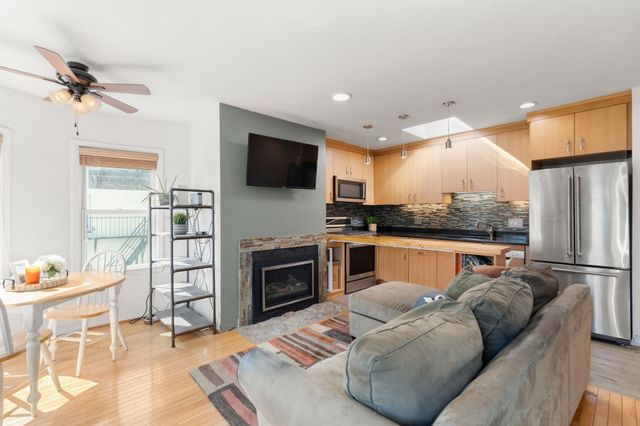 239 Dorchester St 3, Boston, MA 02127