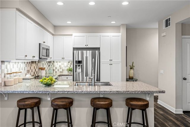 619 West Foothill Boulevard 50, Glendora, CA 91741