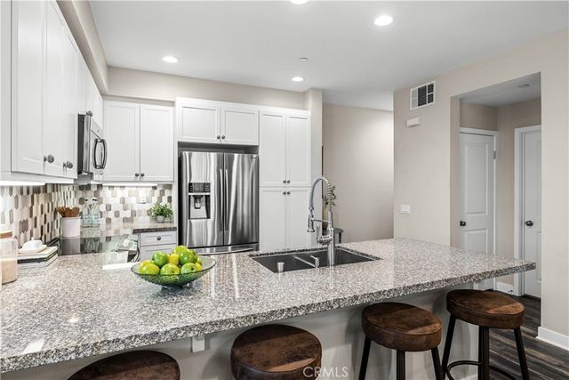 619 West Foothill Boulevard 50, Glendora, CA 91741