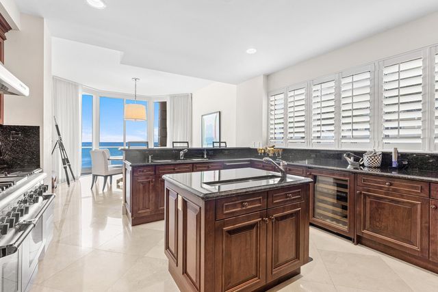 3000 S Ocean Boulevard 308, Palm Beach, FL 33480