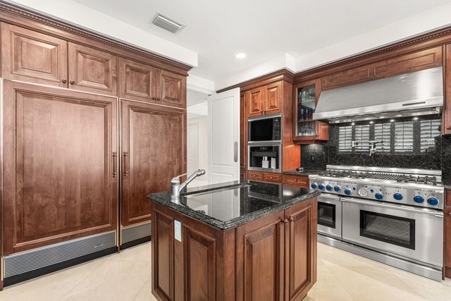 3000 S Ocean Boulevard 308, Palm Beach, FL 33480