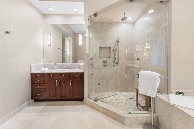 3000 S Ocean Boulevard 308, Palm Beach, FL 33480