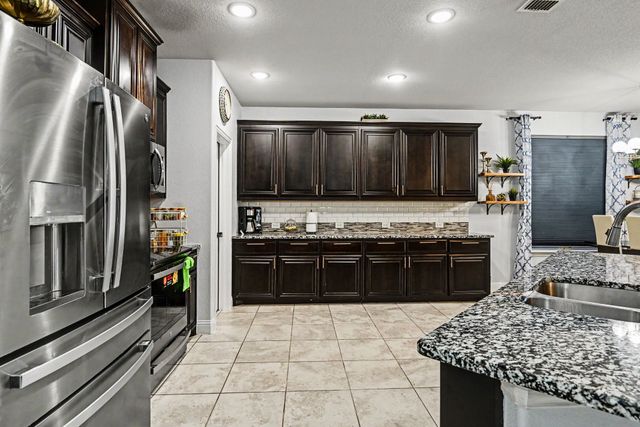 10224 Wild Berry Drive, Fort Worth, TX 76131