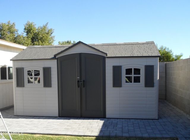 3511 E Capri Avenue, Mesa, AZ 85204