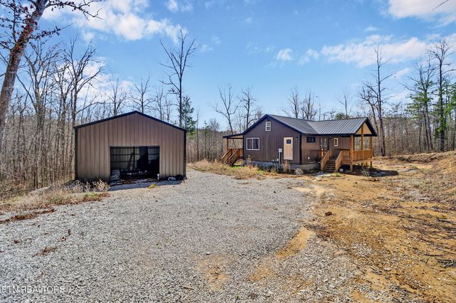 813 Bluebird Ridge Rd, Jamestown, TN 38556